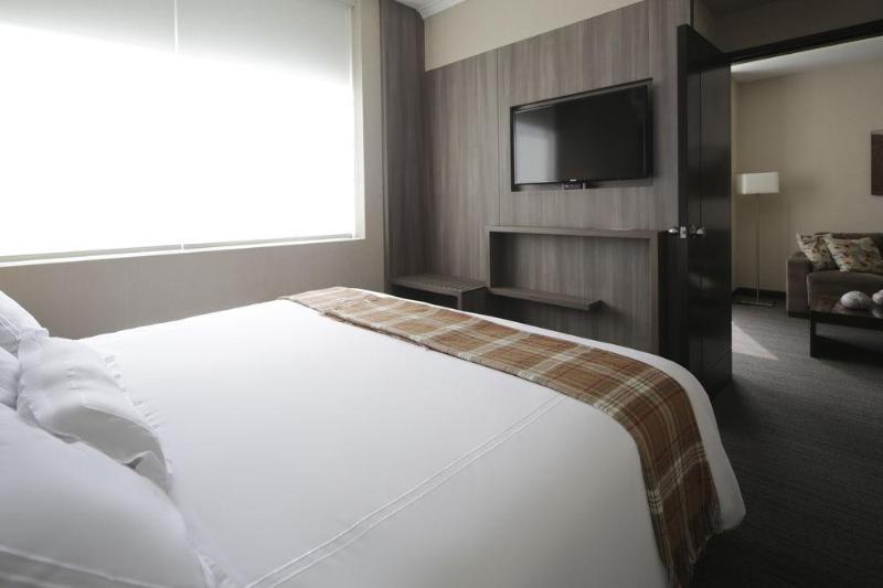 Casa Andina Premium Trujillo Hotel Encalada Luaran gambar